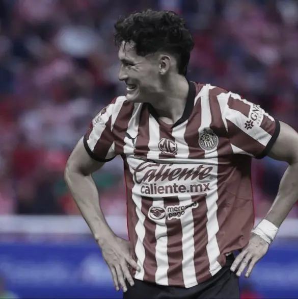 La razón por la que Chivas busca retener al Chiquete Orozco