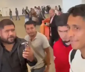 Exhiben al Chuyón por acosar a Luis Romo tras llegar a Guadalajara