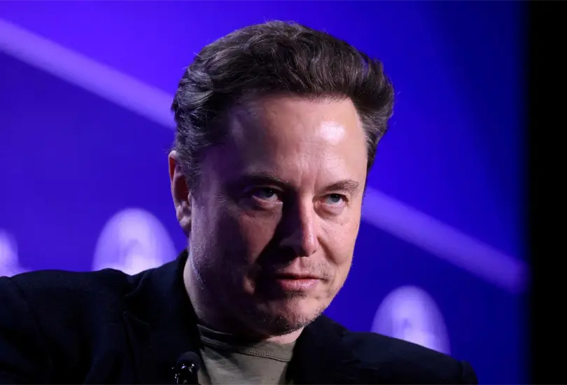 Elon Musk adquiri&oacute; Twitter por 44 mil millones de d&oacute;lares, implementando cambios significativos en la plataforma desde su adquisici&oacute;n