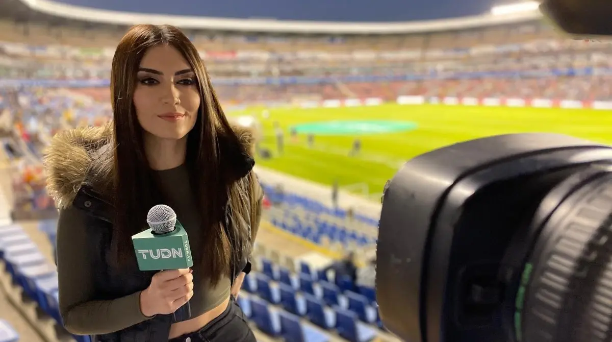 Fue a los 10 años cuando quedó encantada con otras mujeres encargadas de las coberturas deportivas en México.