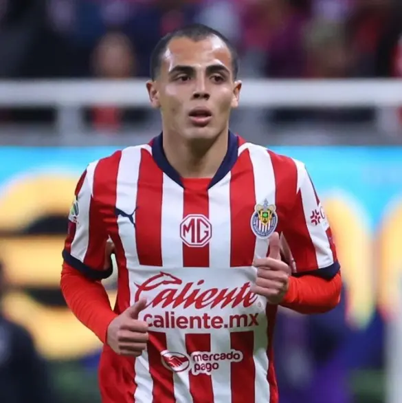 Hugo Camberos, el futbolista de Chivas que no aparenta 17 años