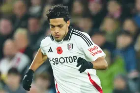 Leeds rompe racha del Fulham con gol ag&oacute;nico tras cambio de Jim&eacute;nez