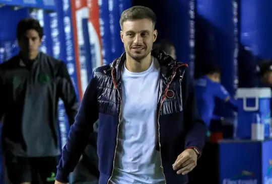 El técnico fue captado llegando a las instalaciones del equipo y sorprendió a muchos.