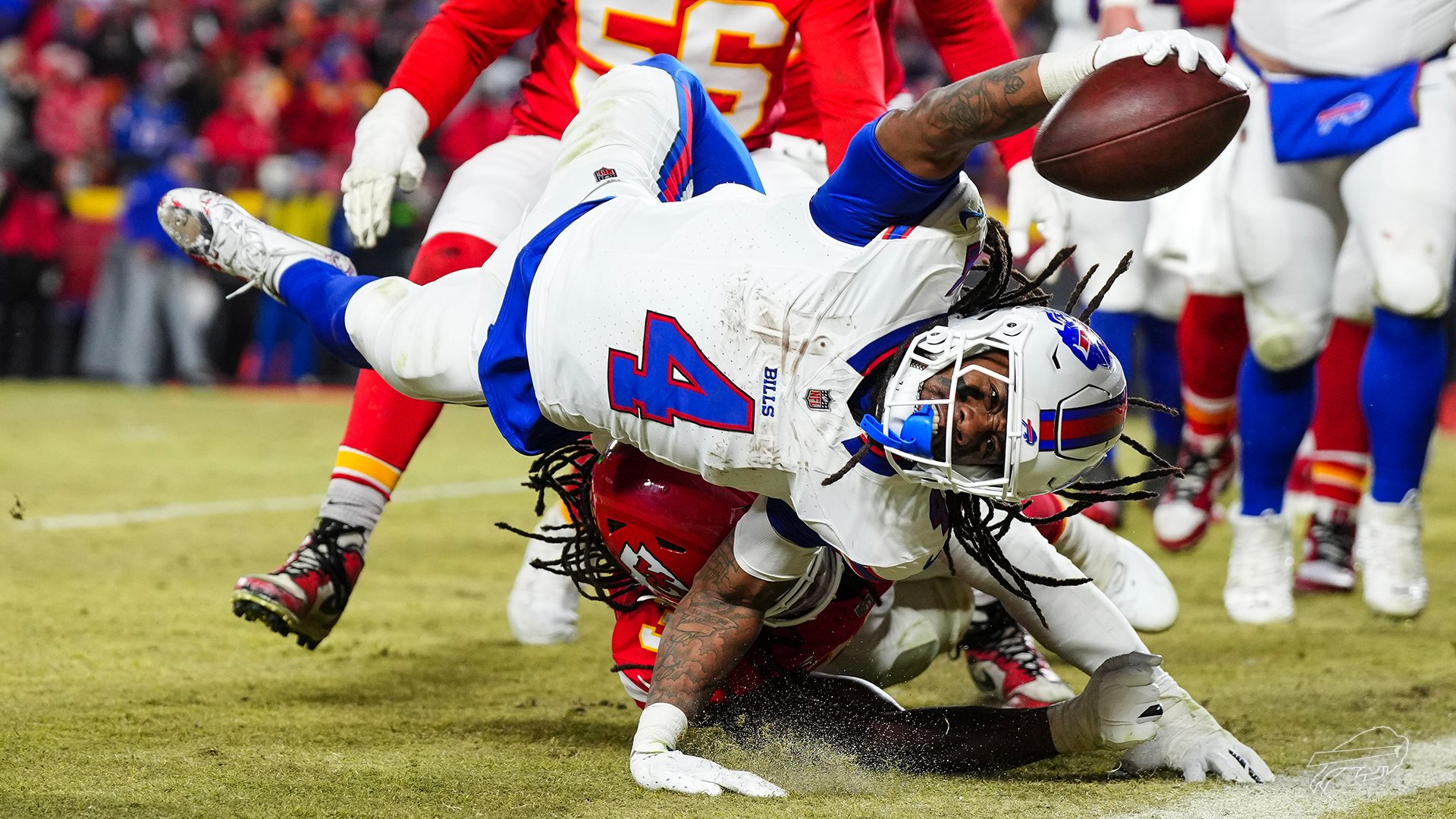 Discreto tercer cuarto en el Estadio Arrowhead entre Chiefs y Bills