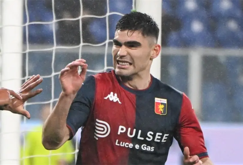 Johan V&aacute;squez sigue brillando en el futbol de Italia