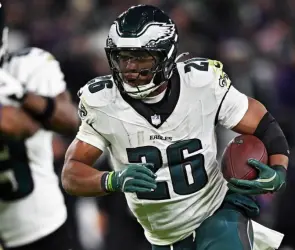 Saquon Barkley, el corredor que está a 19 yardas de la historia