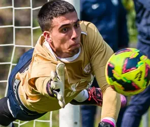 La polémica razón por la que Alex Padilla no jugaría en Pumas