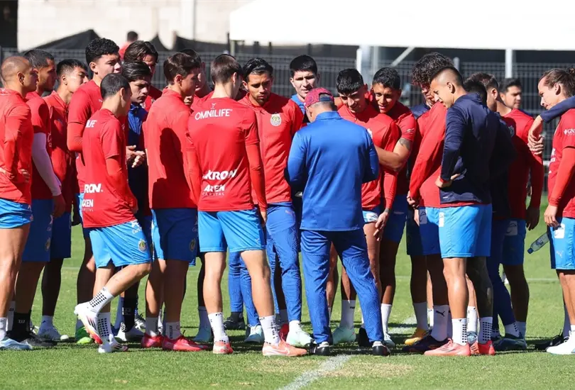 Chivas tuvo una nueva baja la cual pone en duda la vigencia del proyecto deportivo Chivas tuvo una nueva baja la cual pone en duda la vigencia del proyecto deportivo