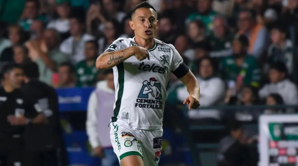  Andrés Guardado pidió la opinión de varios sobre volver a pesar de haber anunciado su retiro 