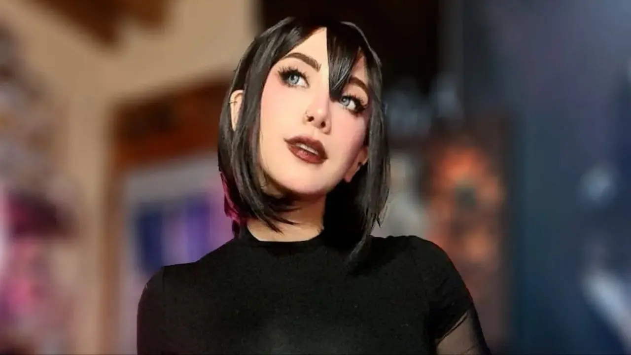 También en sus canales oficiales presume su faceta como cosplayer.