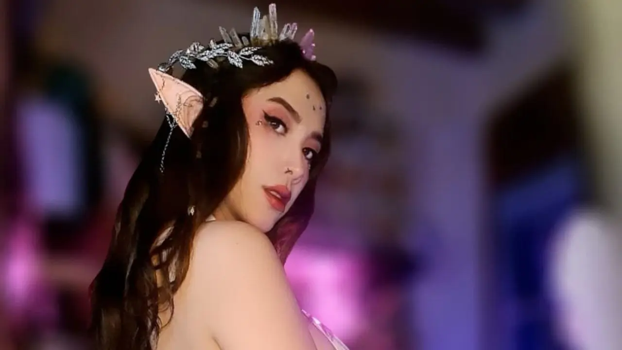 Es conocida así por sus redes sociales, sin embargo se refieren a ella como 'Musi'.