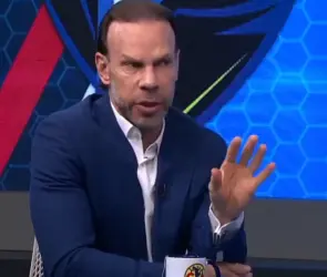 Zague pone a Raúl Jiménez y Henry Martín por encima de Santiago Gimenez