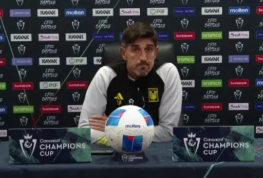 Veljko Paunovic perdió el control en plena rueda de prensa