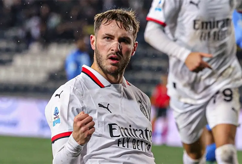 Santiago Giménez marcó su primer gol con el club italiano Santiago Giménez marcó su primer gol con el club italiano