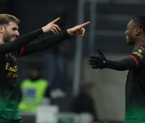 Santiago Giménez anota y le da el triunfo al Milán (VIDEO)