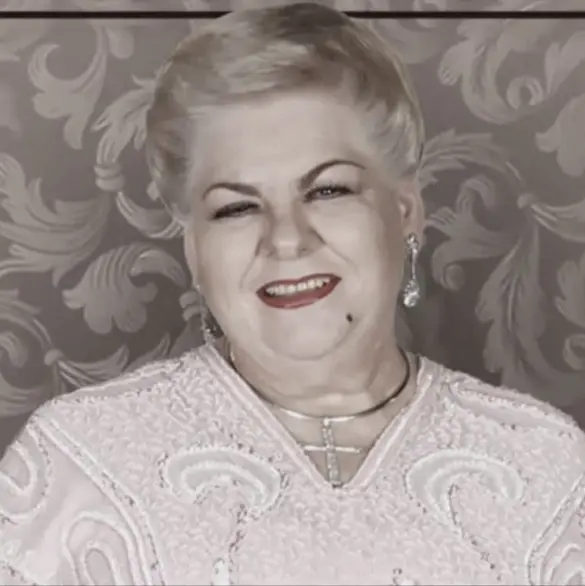 Confirman muerte de Paquita la del Barrio a los 77 años