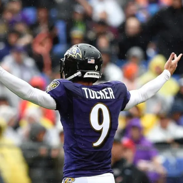 Justin Tucker es acusado de acoso hacia 16 masajistas