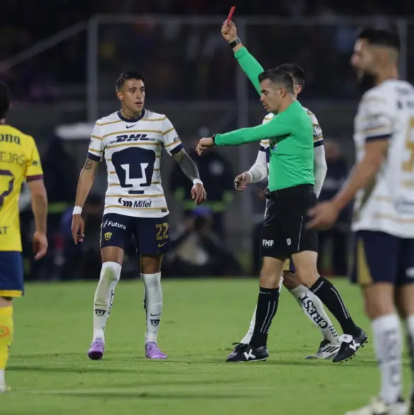 Pumas explota en contra del arbitraje tras derrota ante América