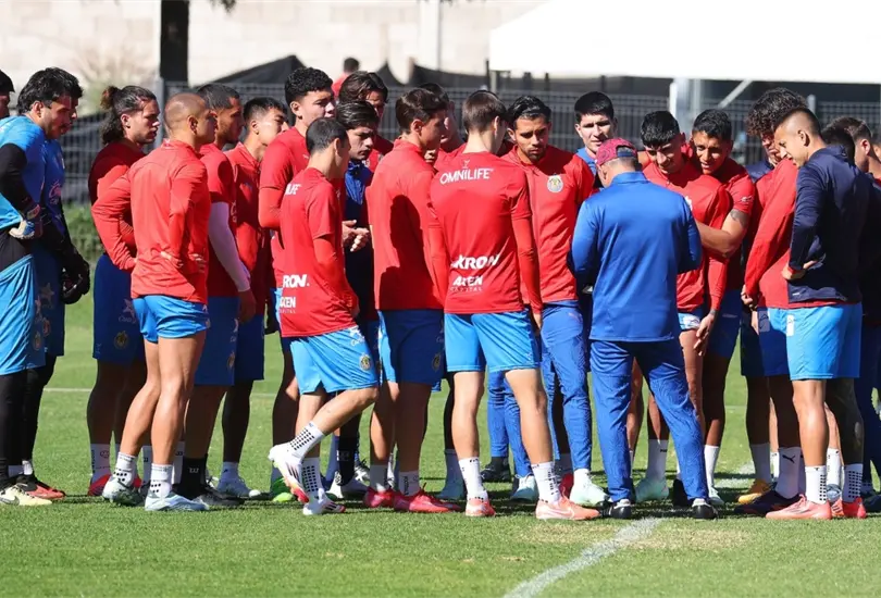 Chivas tendr&iacute;a claro quien ser&iacute;a su primera baja en verano
