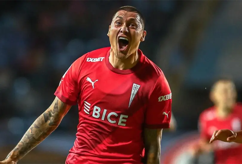 Nico Castillo podr&iacute;a colgar los botines