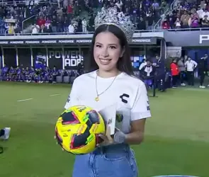 Modelo en protocolo de la Liga MX en Mazatlán se viraliza