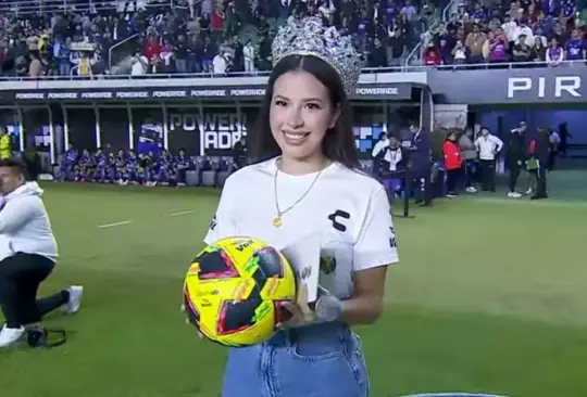 La mujer formó parte de la ceremonia del encuentro en Sinaloa.