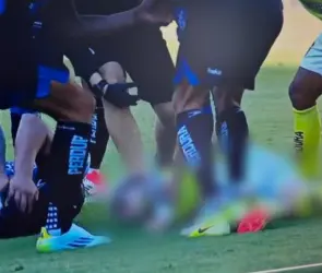 Jugador se convulsiona tras golpe en el Querétaro vs Puebla