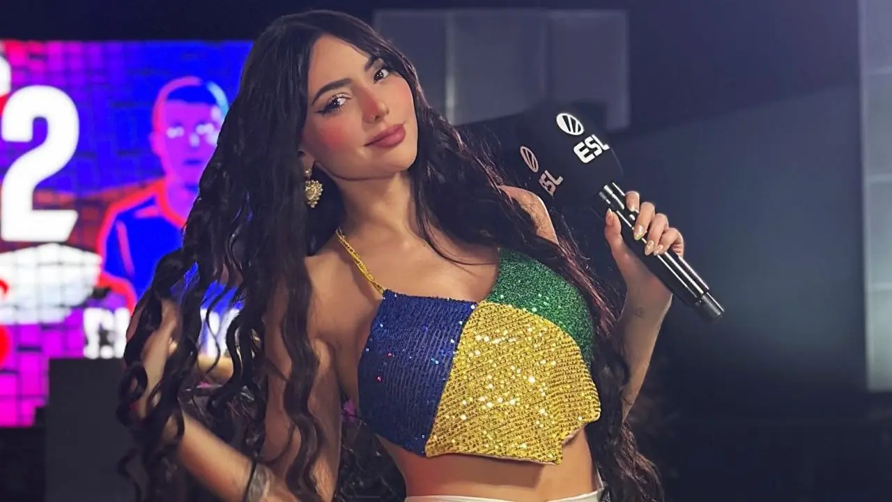 Sus inicios estuvieron en televisión como actriz para MTV en su país.