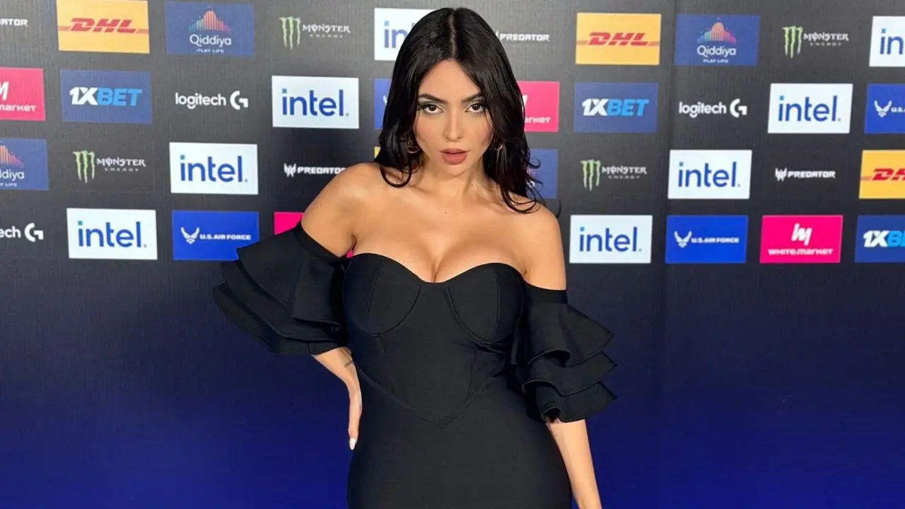 También ha incursionado en el modelaje y reportaje para reality shows.