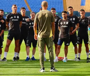 Guido Pizarro y los futbolistas que fueron técnicos-jugadores