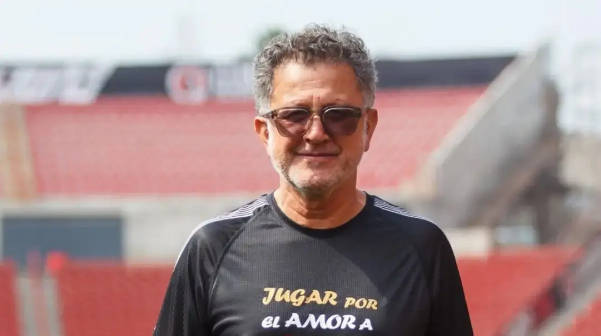  El entrenador colombiano fue despedido por problemas internos 