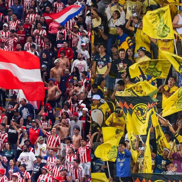 La brutal pelea entre aficionados tras el América vs Chivas (VIDEO)