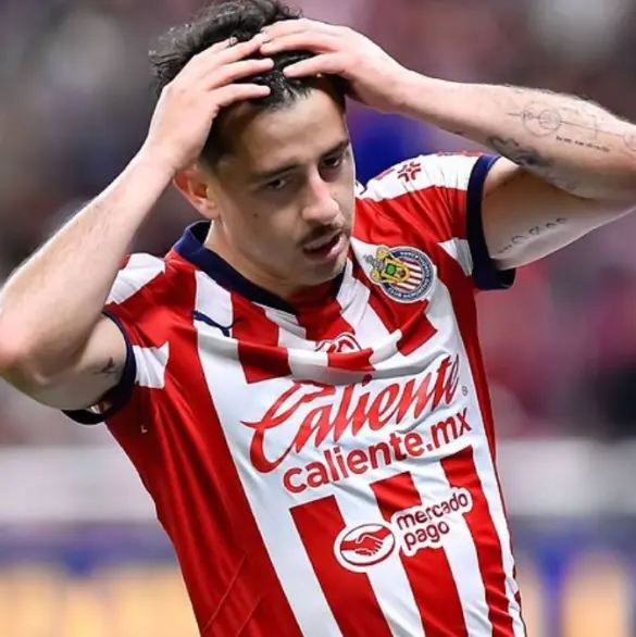 El reemplazo que Chivas ya sondea para Alan Mozo