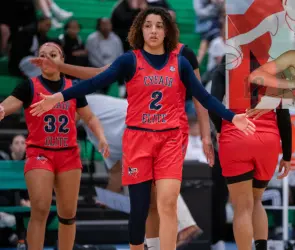 Aaliyah Ch&aacute;vez, la promesa mexicoamericana del basquetbol