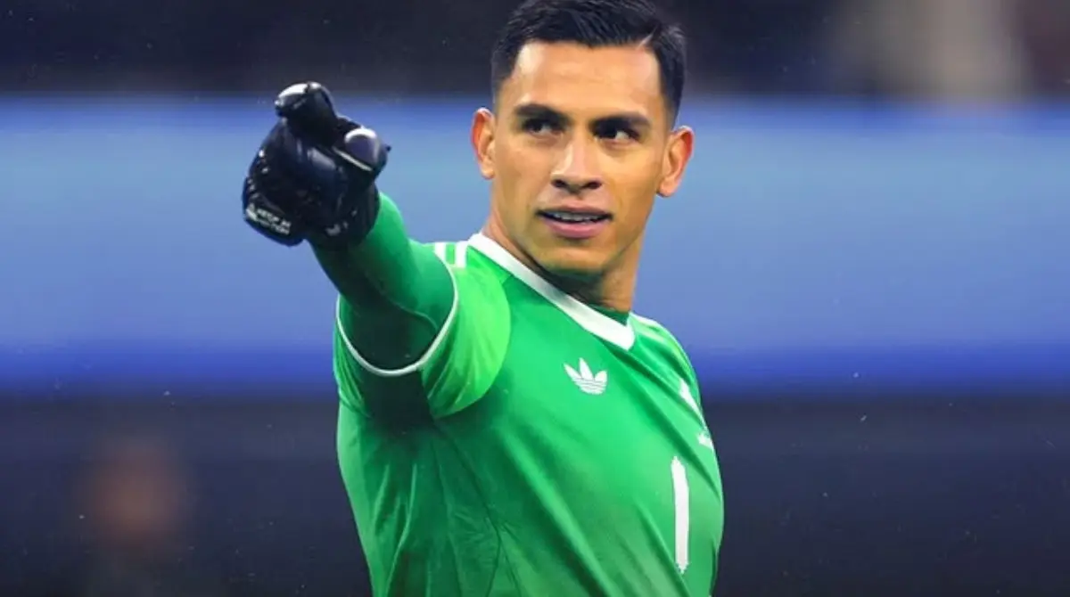  Ángel Malagón sigue levantando la mano para ser el portero titular en el Mundial 2026 