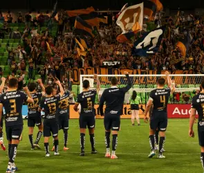 Barra de Pumas es exhibida por venta de sustancias en pleno estadio