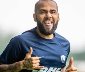 Dani Alves le quitaría millonada a Pumas tras salir de prisión