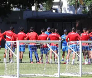 Técnico de la Liga MX rescataría a Chivas de su crisis