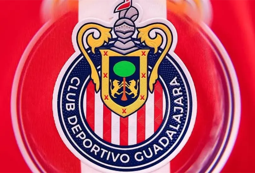Chivas quiere salir de sus crisis futbol&iacute;stica