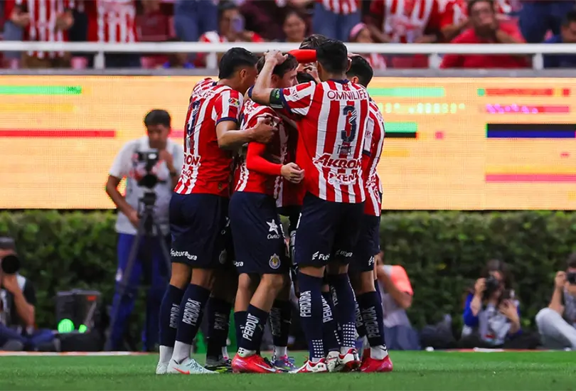 Un futbolista de Chivas se ir&iacute;a en caso de no avanzar al Play-in