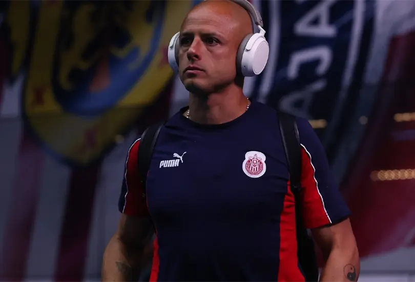 Chicharito Hern&aacute;ndez en plena madrugada mand&oacute; un mensaje a sus detractores