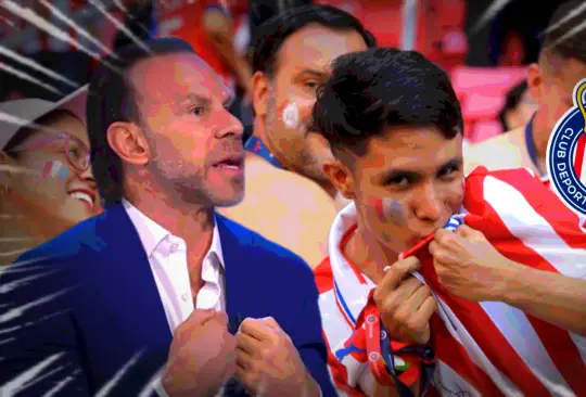 Zague criticó los showcitos de los seguidores de Chivas en los aeropuertos y hoteles y les sugirió que dejen de hacerlos como una manera de exigir a su equipo mejores resultados. Zague criticó los showcitos de los seguidores de Chivas en los aeropuertos y hoteles y les sugirió que dejen de hacerlos como una manera de exigir a su equipo mejores resultados.