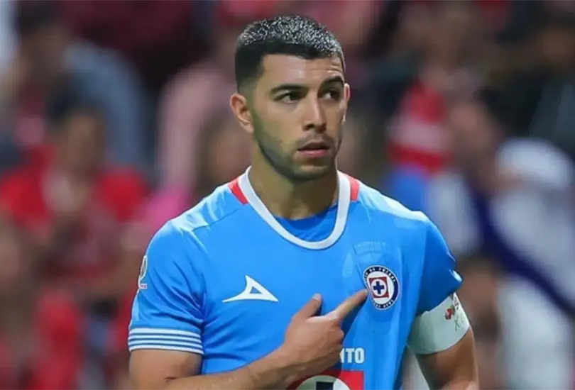 Erik Lira ret&oacute; a los haters de Cruz Azul