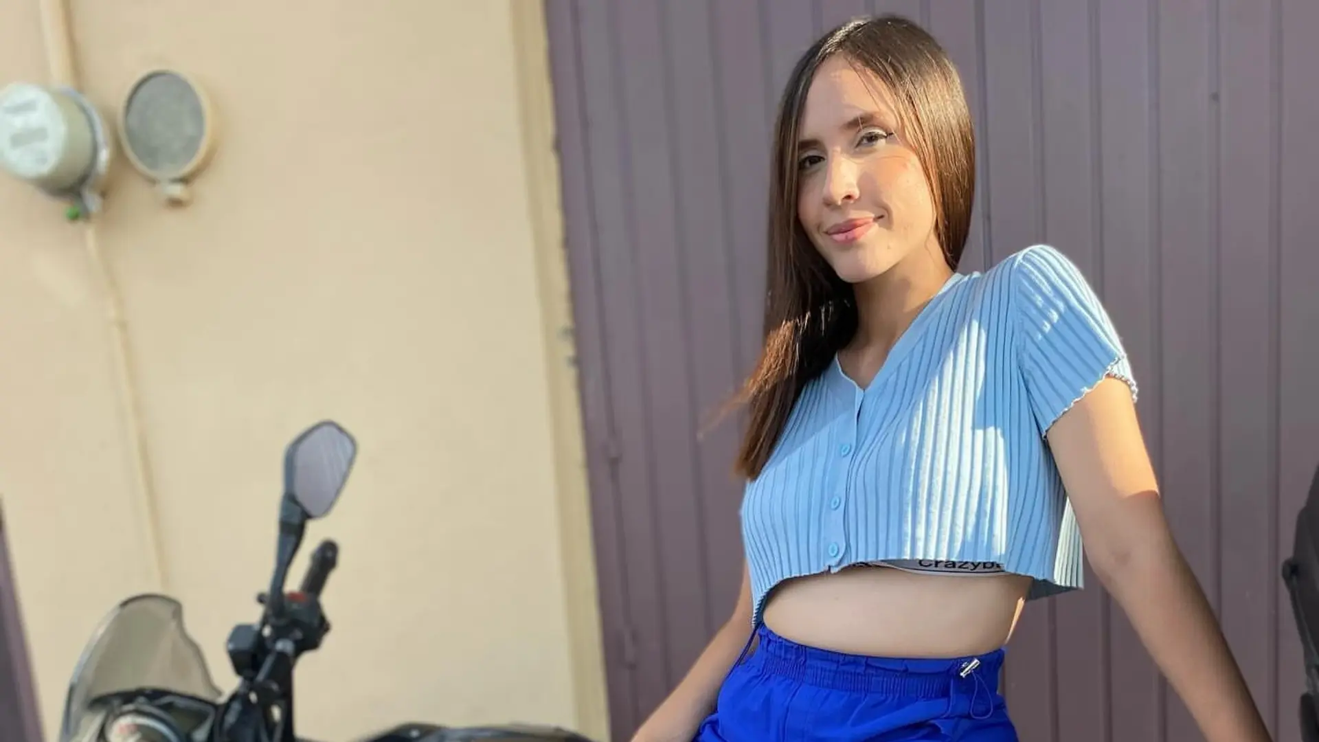 No obstante no pudo ocultar su pasión por los colores de Chivas.