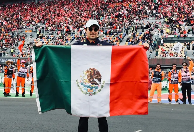 El piloto mexicano podr&iacute;a conseguir nueva escuder&iacute;a para 2026