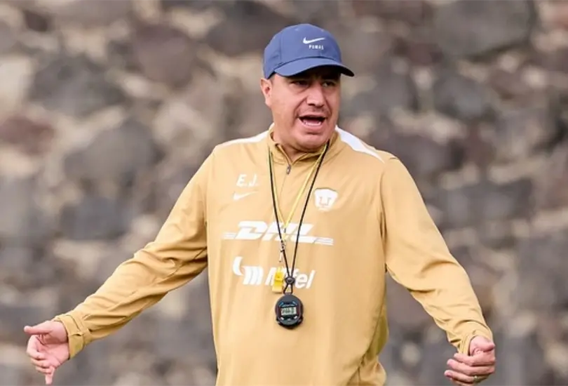 El entrenador de Pumas busca hacer cambios importantes en el equipo