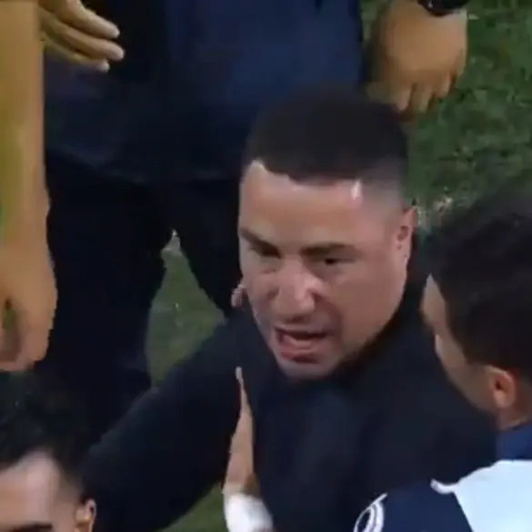 Duras críticas a Efraín Juárez tras escándalo con Demichelis