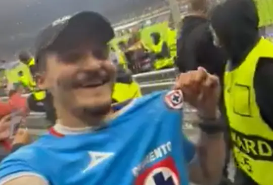 Salió a la luz el aficionado de Cruz Azul en la UCL Salió a la luz el aficionado de Cruz Azul en la UCL