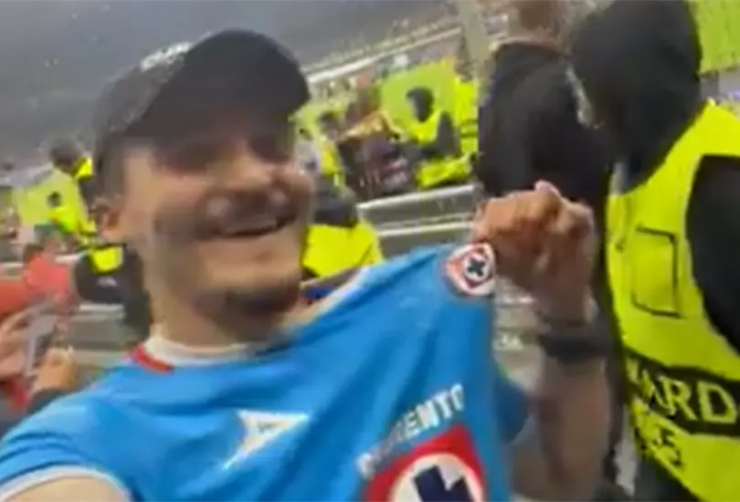 Sali&oacute; a la luz el aficionado de Cruz Azul en la UCL