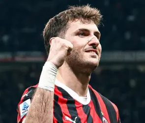 Así fue el doblete de Santiago Gimenez con el Milan (VIDEO)